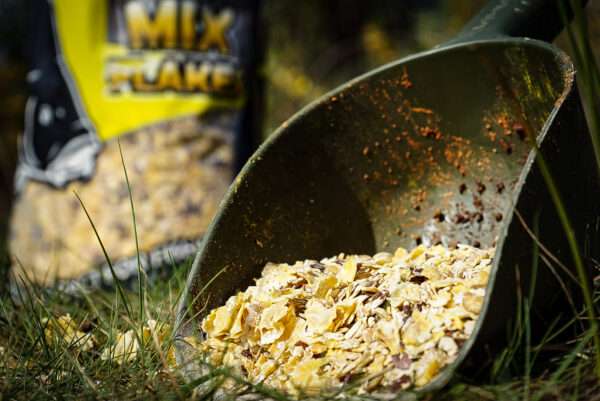 mix flakes 3kg pro elite baits