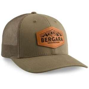 Gorra Bergara verde con parche de cuero,