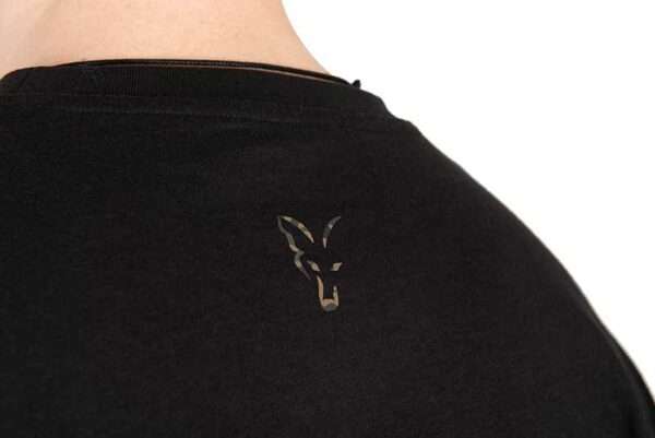camiseta fox negra logo camo