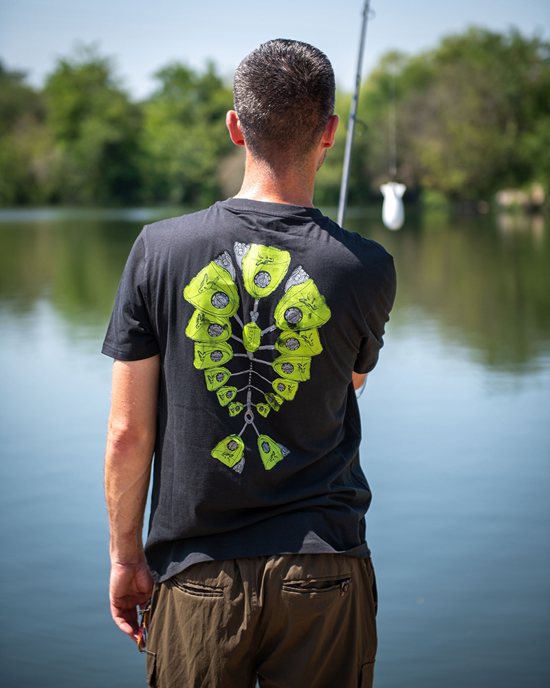 Camiseta Fox Green Indicator Fish Graphic